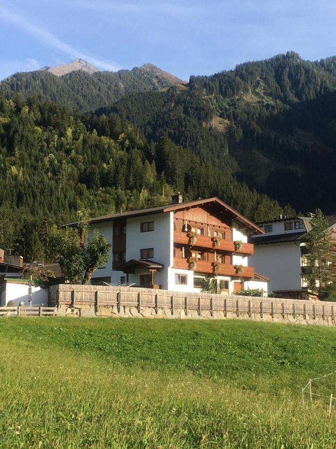 Haus Penkenblick Apartment Mayrhofen Luaran gambar